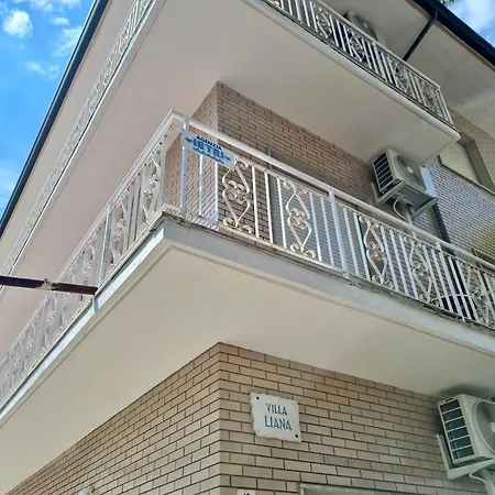 Casa Liana 8 *